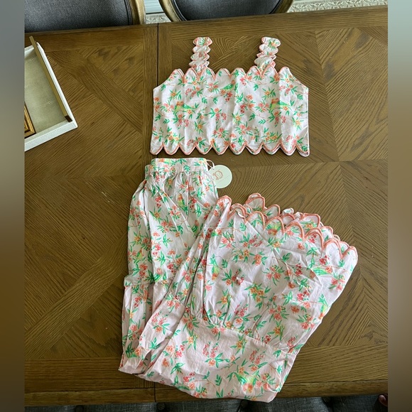 Victoria Dunn Dresses & Skirts - NWT Victoria Dunn Pink Floral Midi Dress